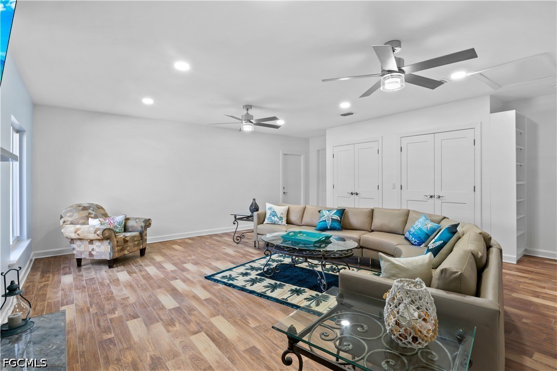 Sanibel, Florida, 33957, United States, 3 Bedrooms Bedrooms, ,2 BathroomsBathrooms,Residential,Active,2036366