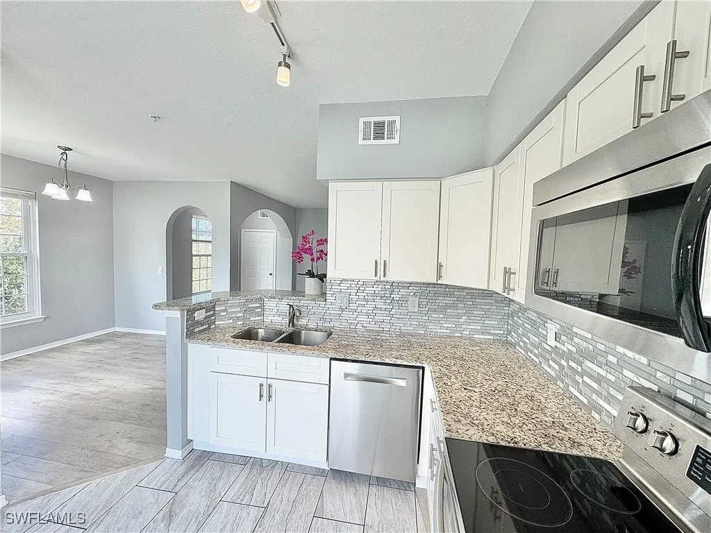 Estero, Florida 34134, United States, 2 Bedrooms Bedrooms, ,2 BathroomsBathrooms,Residential,Active,213135