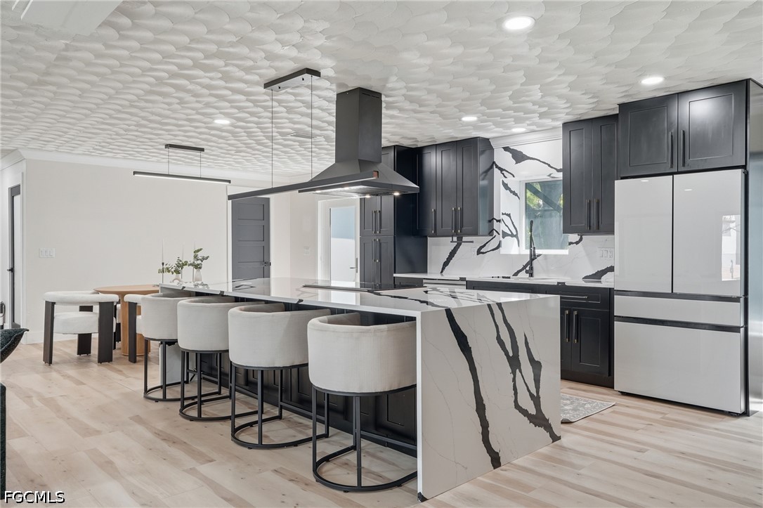 3931 W Riverside Drive