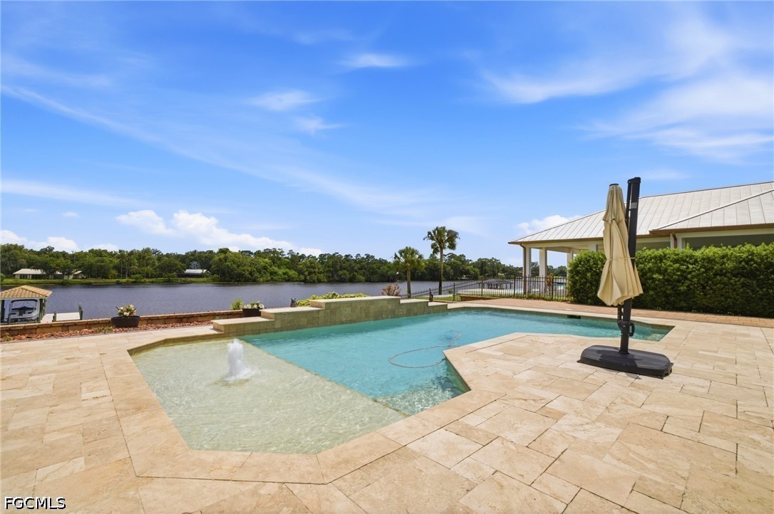 2504 Caloosa Shores Drive