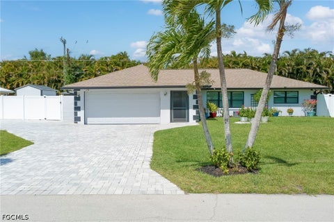 Photo of 1089 N Town And River Drive, Fort Myers, FL 33919 (MLS # 2026039679)