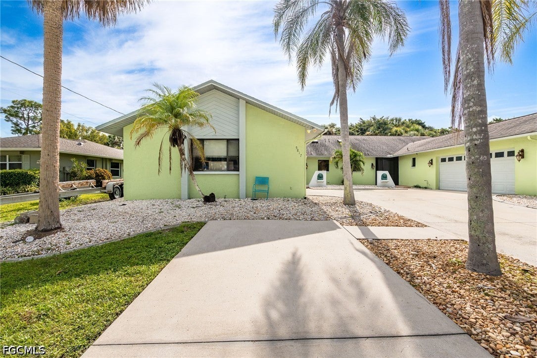 5815/5817 Littlestone Court