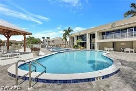 142 SANTA CLARA Drive 7 Naples FL 34104