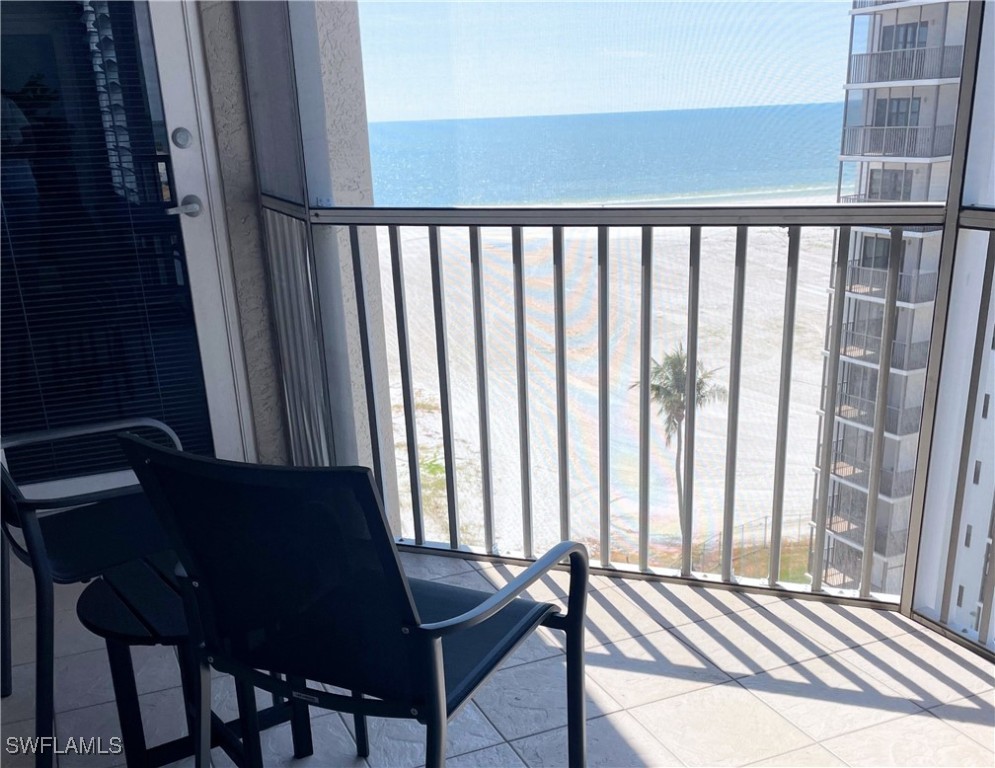 6620 Estero Boulevard 804