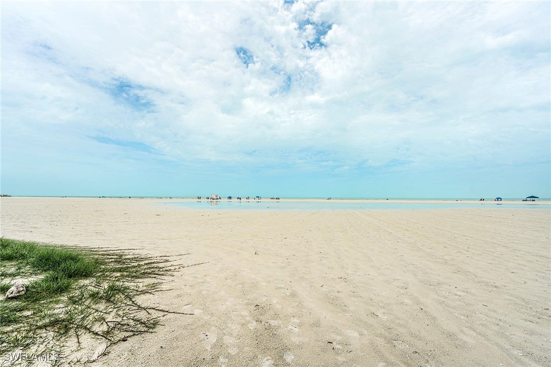 6620 Estero Boulevard 804