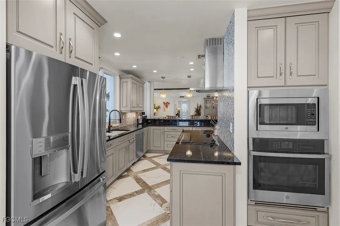 Fort Myers, Florida, 33908, United States, 3 Bedrooms Bedrooms, ,3 BathroomsBathrooms,Residential,Active,2014554