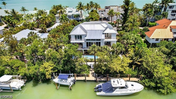 561 LIGHTHOUSE WAY, SANIBEL, FL 33957 - Image 8f02b9b88f7f4e8050b8655af04bcc1b/1285811154