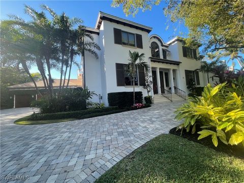790 18th Avenue S Naples FL 34102