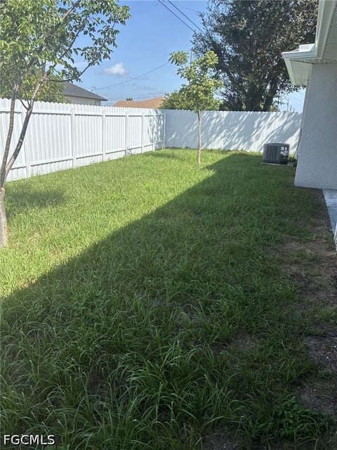 Tiny photo for 908 NE 8th Place, Cape Coral, FL 33909 (MLS # 2026039316)