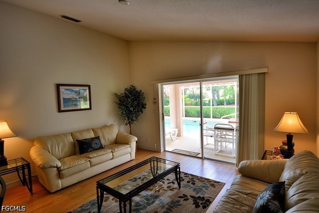 8887 Falcon Pointe Loop