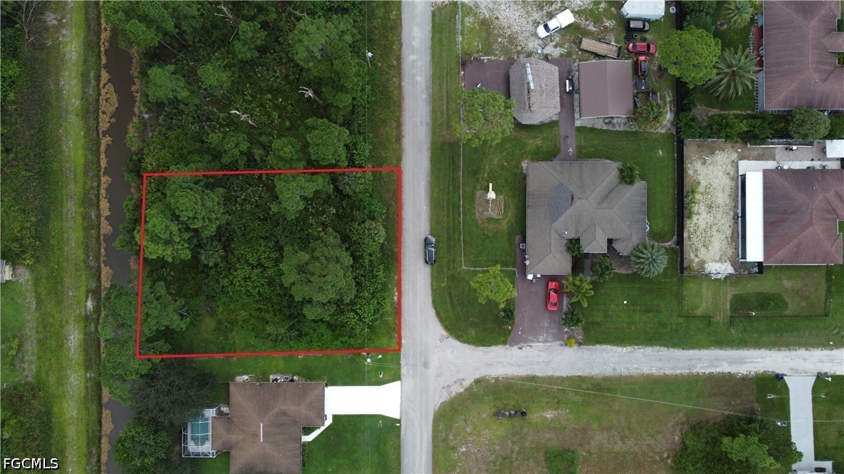 1112 AMHERST Street E