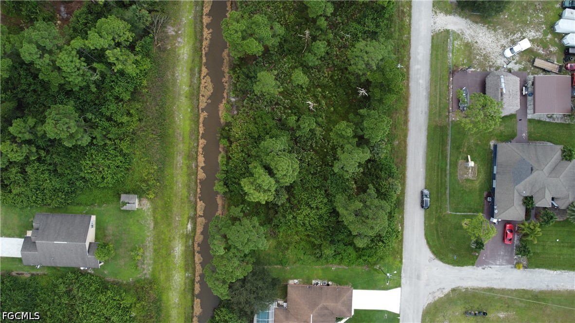 1112 AMHERST Street E