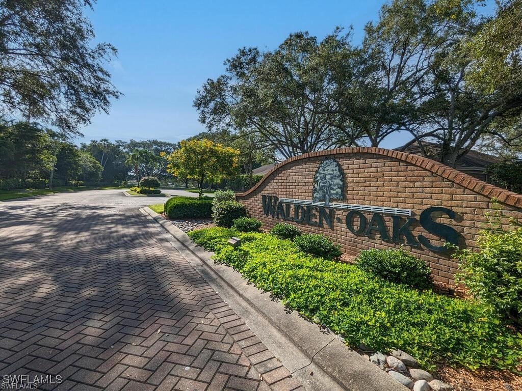 7049 Lone Oak Boulevard
