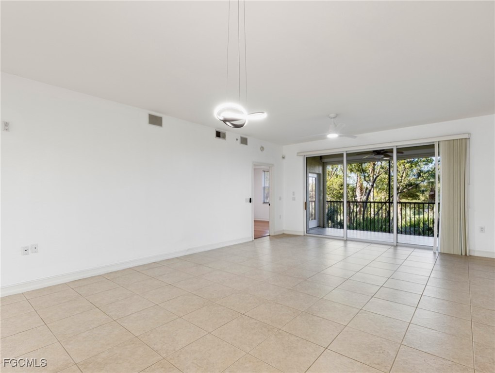 20930 ISLAND SOUND Circle 204