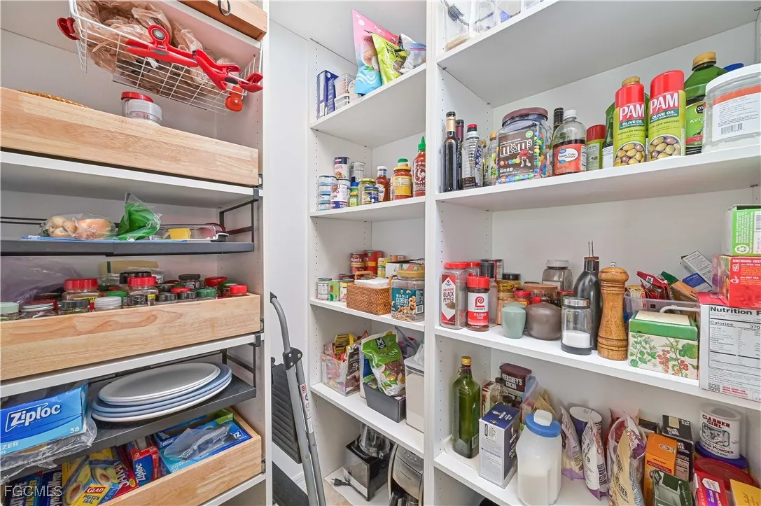 Alva, Florida 33920, United States, 2 Bedrooms Bedrooms, ,2 BathroomsBathrooms,Residential,Active,231775