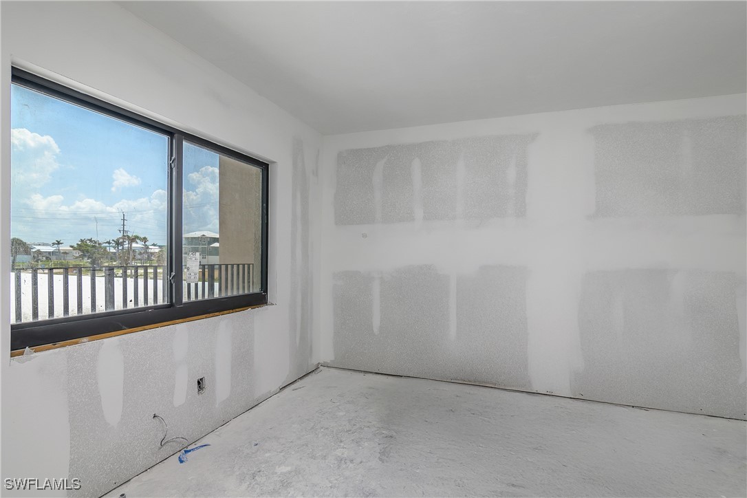 538 Estero Boulevard 102