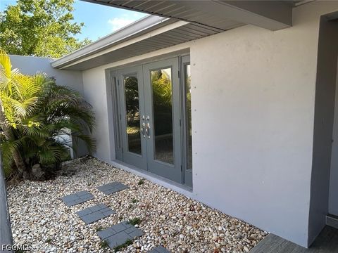 Tiny photo for Fort Myers, FL 33907 (MLS # 2026019103)