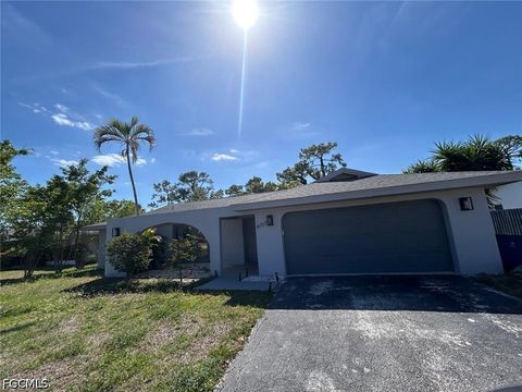Tiny photo for Fort Myers, FL 33907 (MLS # 2026019103)