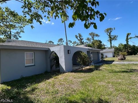 Tiny photo for Fort Myers, FL 33907 (MLS # 2026019103)