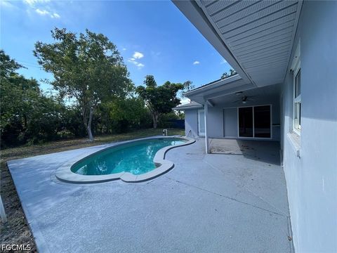 Tiny photo for Fort Myers, FL 33907 (MLS # 2026019103)