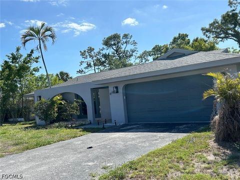 Tiny photo for Fort Myers, FL 33907 (MLS # 2026019103)
