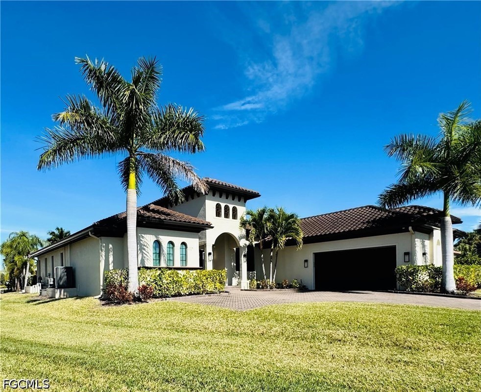 8533 S Lake Circle