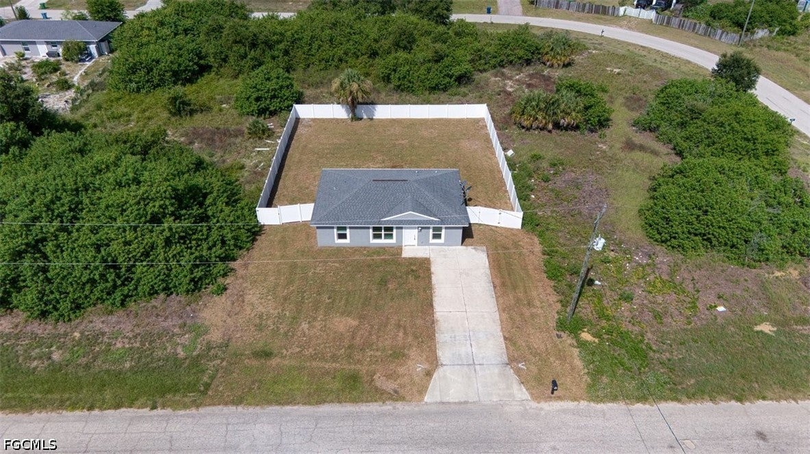 3113 Pebble Lane
