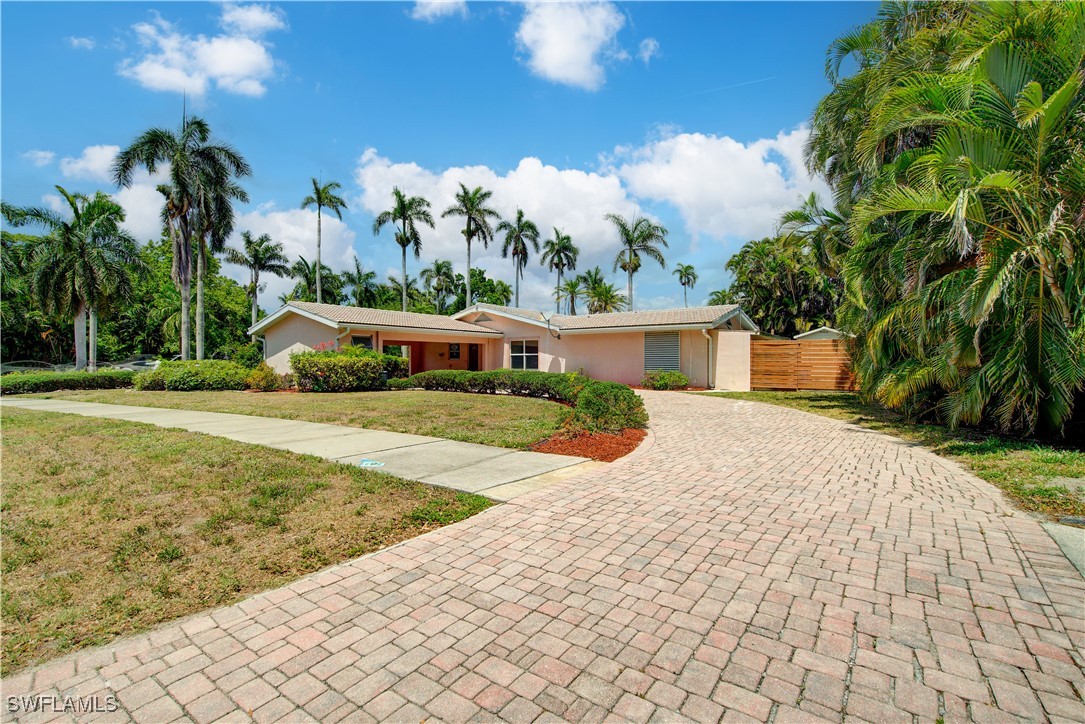 2627 McGregor Boulevard