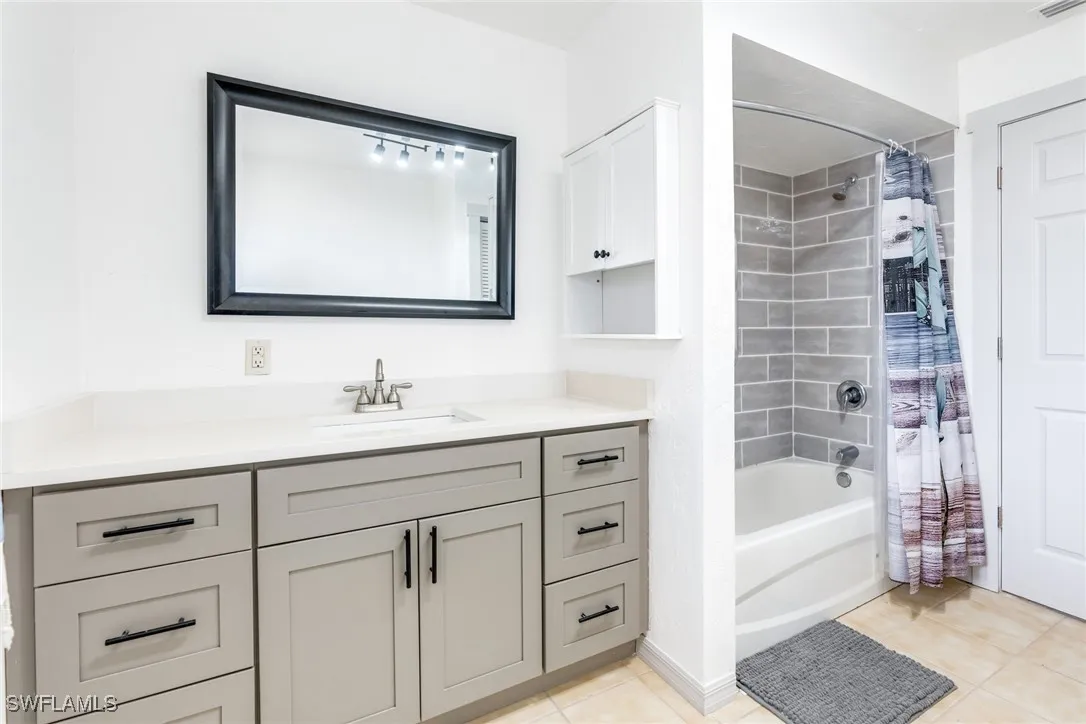 Sanibel, Florida 33957, United States, 3 Bedrooms Bedrooms, ,2 BathroomsBathrooms,Residential,Active,20855