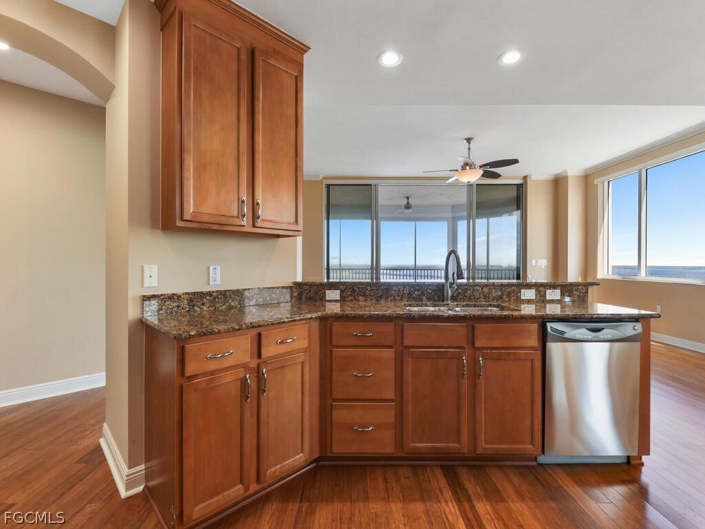 2104 W 1st Street 2304