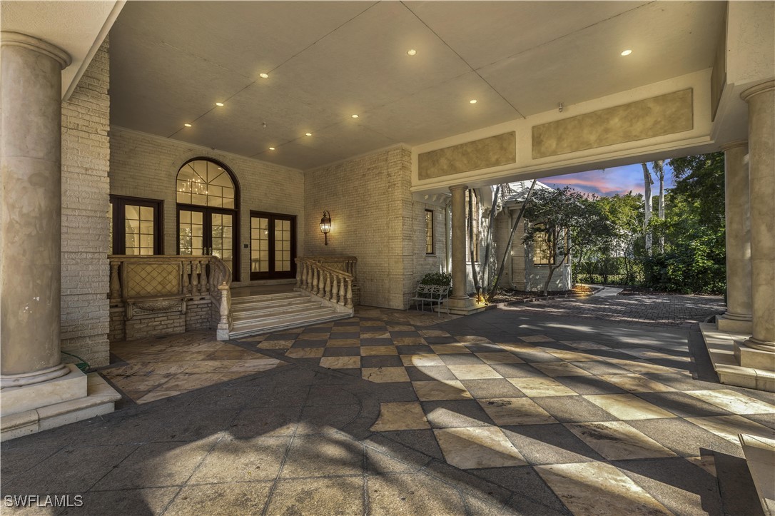 899 Nelsons Walk