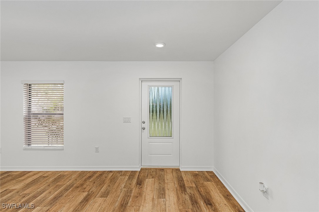 812 Gen D Macarthur Avenue