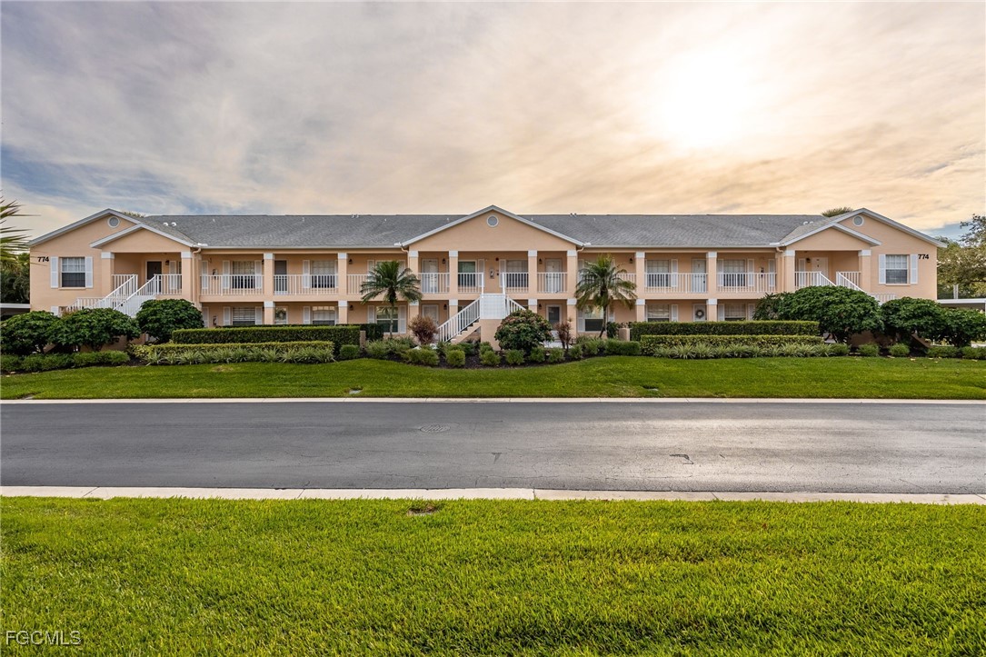 774 Wiggins Lake Drive 204