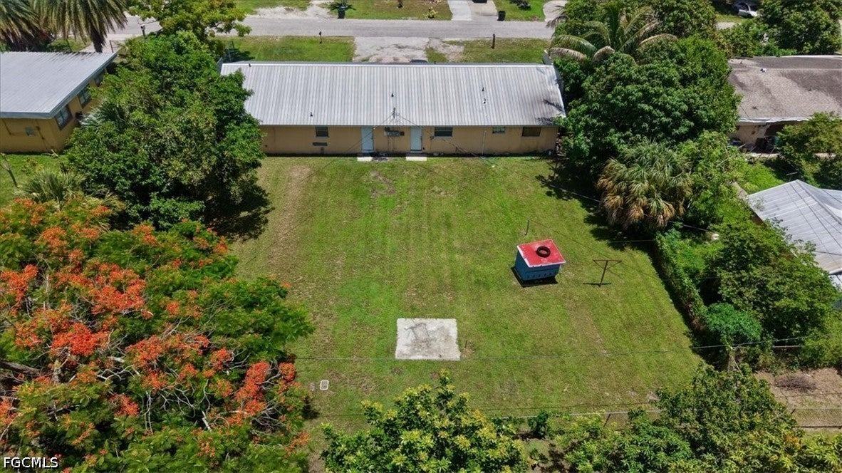 330 W Obispo Avenue