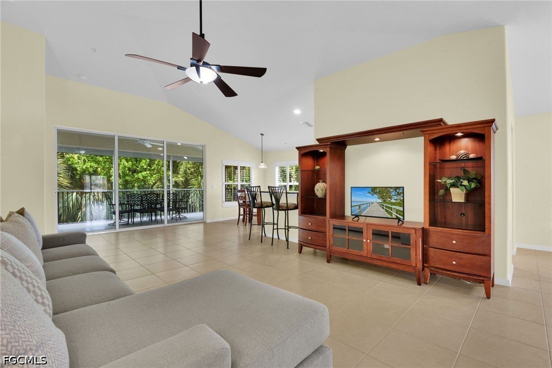 9048 Triangle Palm Lane 1101