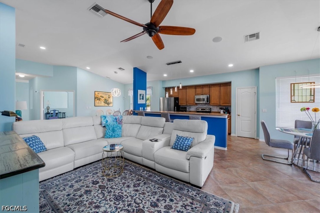 3160 Sea Trawler Bend 1203