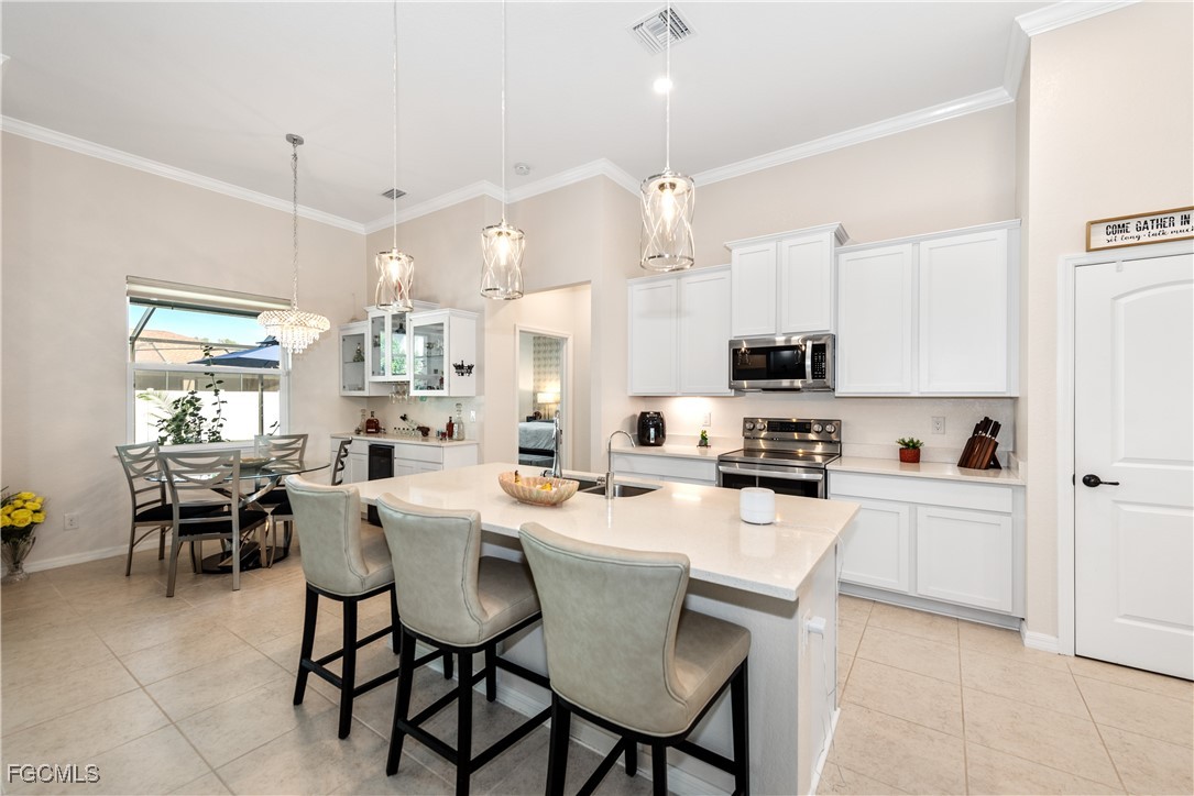 2616 SW 15th Place
