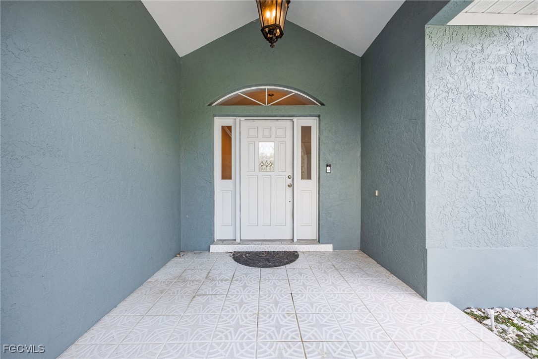 1261 Riverbend Drive