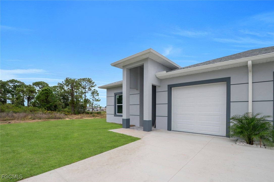 4648/4650 Leonard Boulevard S