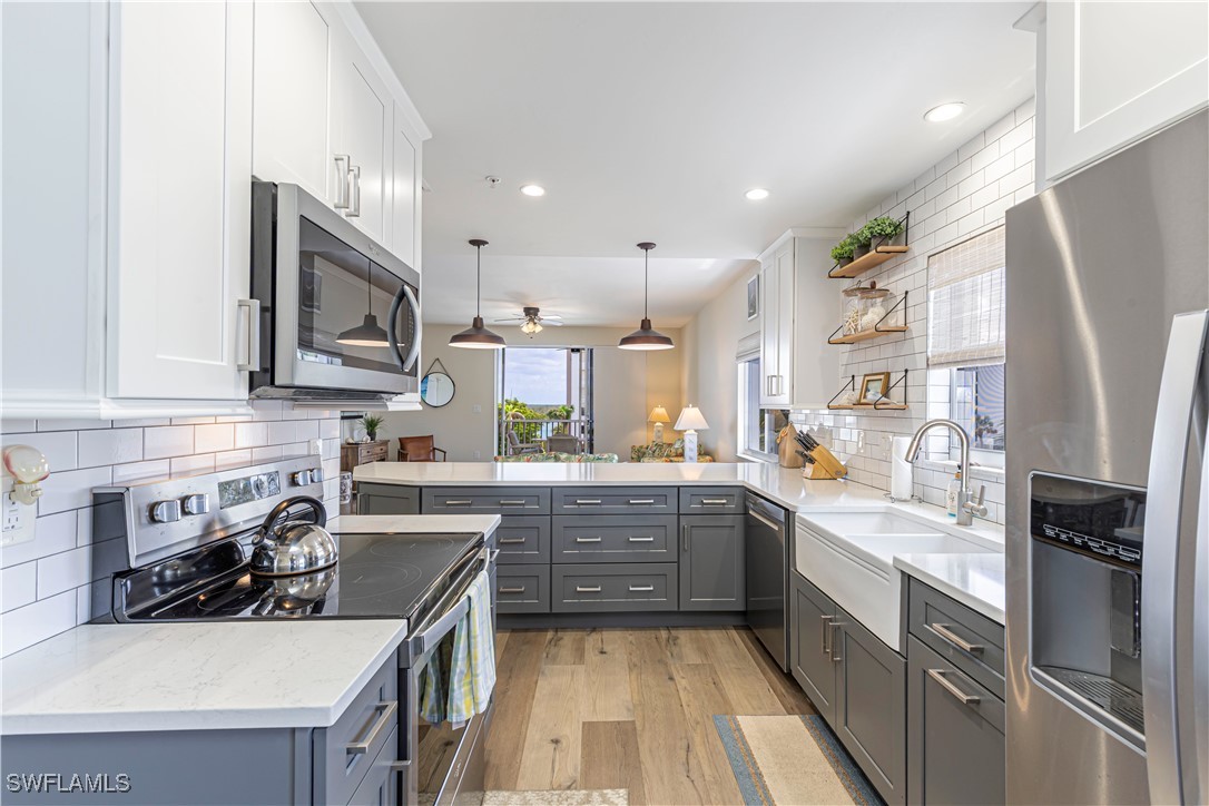 4321 Bay Beach Lane 634