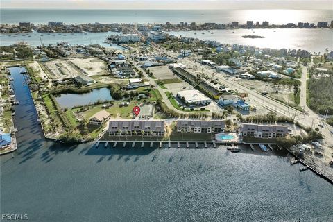 894 Buttonwood Drive 221 Fort Myers Beach FL 33931