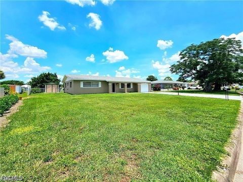 Tiny photo for 211 S Lake Drive, Lehigh Acres, FL 33936 (MLS # 2026031068)
