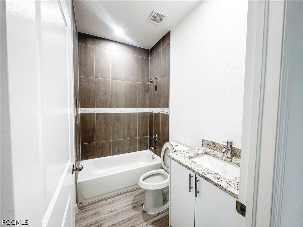 6036 Acorn Circle