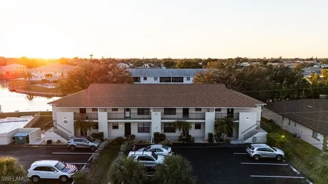 642 SE 13th Place Unit 5, Cape Coral, FL 33990 - MLS#: 225003120