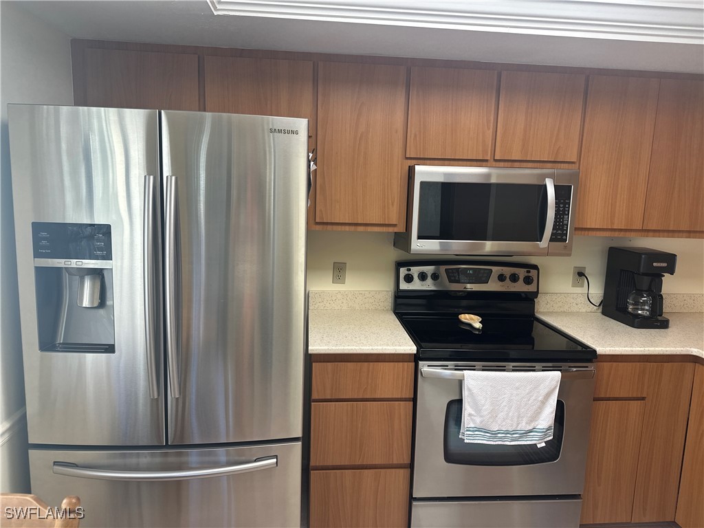 11110 Caravel Circle 204