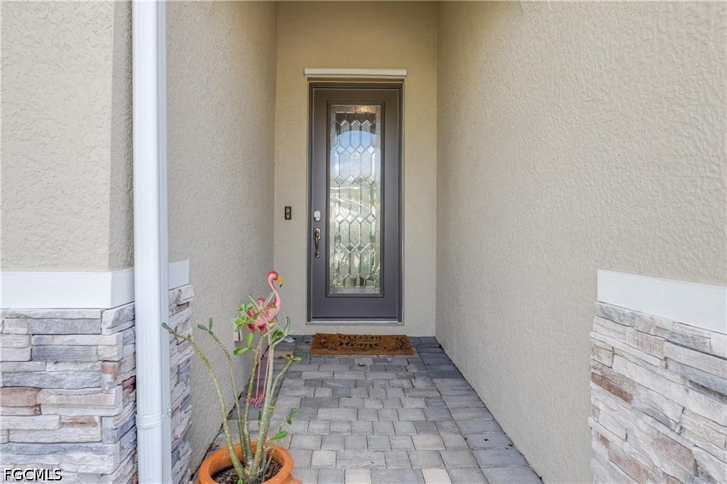 4392 Lemongrass Drive