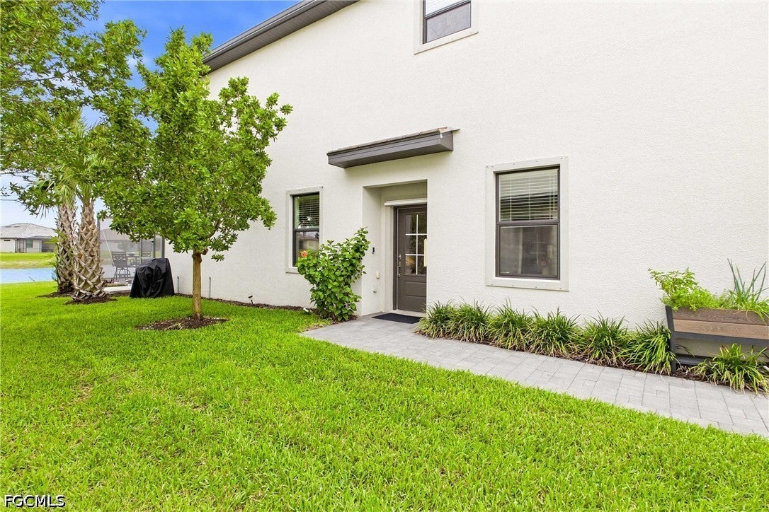 14188 Pine Lodge Lane