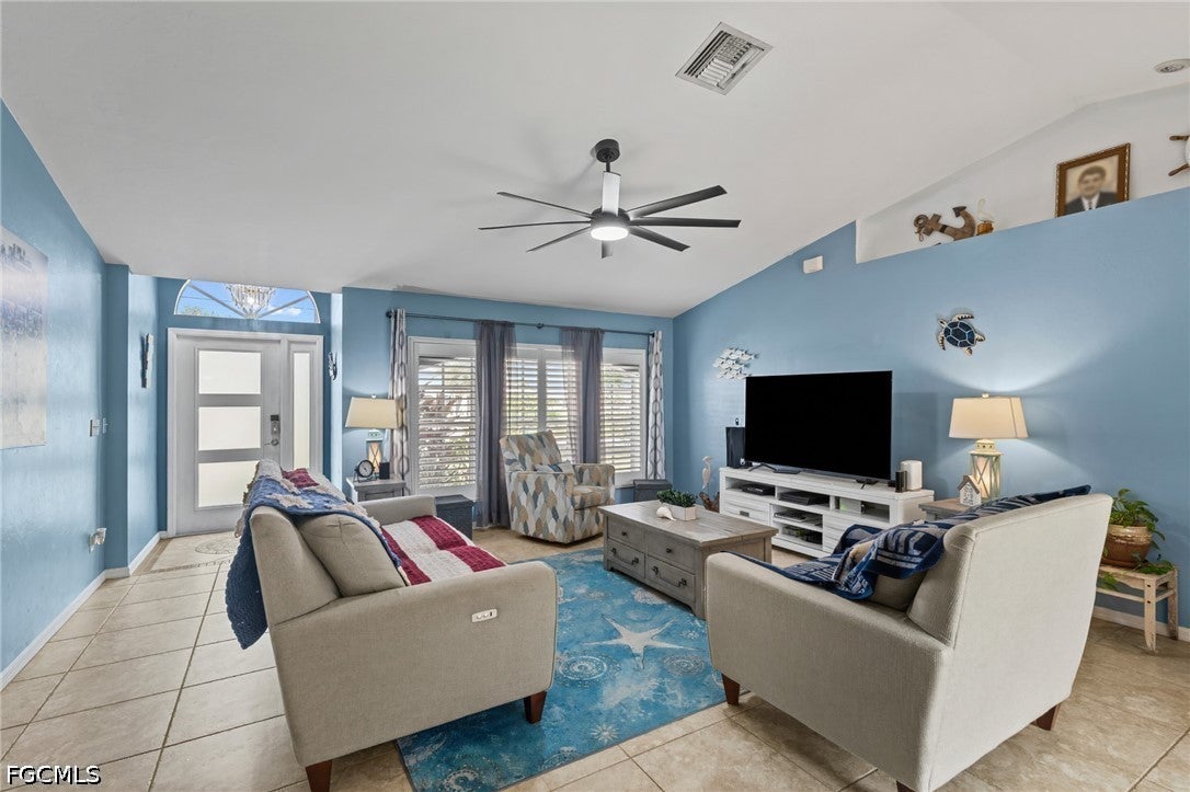 1208 NW 15th Place