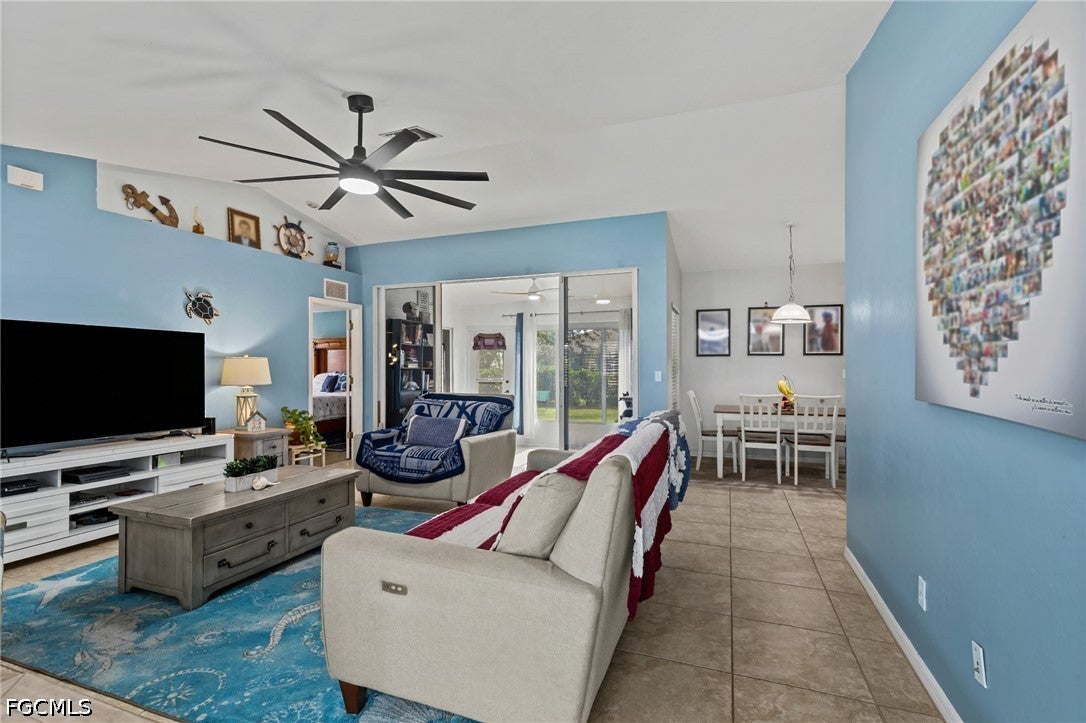 1208 NW 15th Place