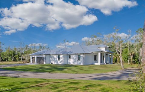 19401 Witts End Alva FL 33920